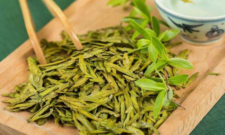 愛(ài)生活 愛(ài)簡(jiǎn)小葉|龍井茶為何是扁的？——明前龍井，簡(jiǎn)粉福利價(jià)來(lái)啦！